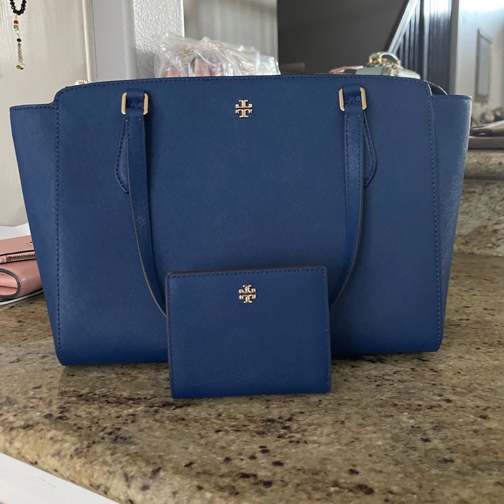 Nee ๐ฆ tory Burch bag and wallet - Picture 1 of 10